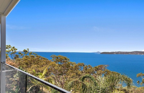 Salamander Bay Maison | Randall Drive No 64 - Magnificent Views - Pool - Air con - WiFi - The list goes on!