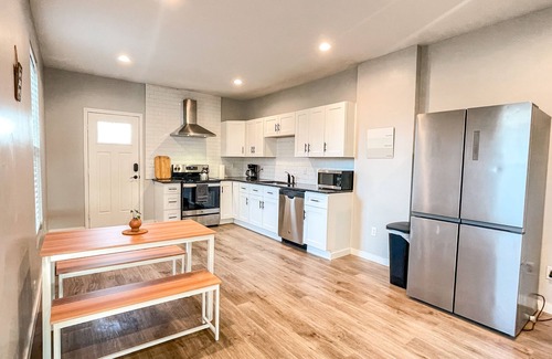 Columbus Maison | Rare 2Br + Office