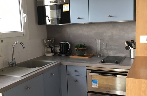 Bernieres-sur-Mer Appartement | RARE! Beautiful and spacious architect's apartment with the sea at your feet