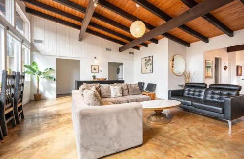 Buckhead Maison | [RARE] Buckhead Mid-century Masterpiece!