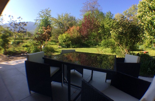 Saint-Jorioz Appartement | Rare, Cosy studio "type loft" avec terrasse et jardin au cœur de St Jorioz.