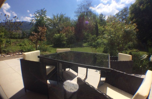 Saint-Jorioz Appartement | Rare, Cosy studio "type loft" avec terrasse et jardin au cœur de St Jorioz.