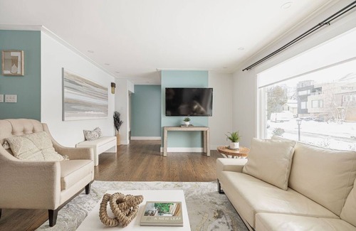 Westboro Maison | Rare find! 4 BR Exec Home in Westboro Beach with Chef's Kitchen, Guest Suite