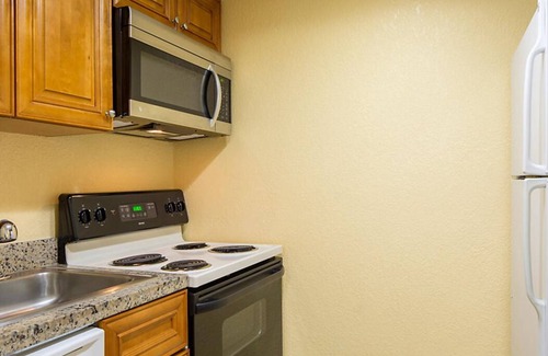 Delray Beach Station Balnéaire | RARE FIND! Beach Front Resort at Gulf Stream Sleeps 2-4 with pool, hot tub, BBQ
