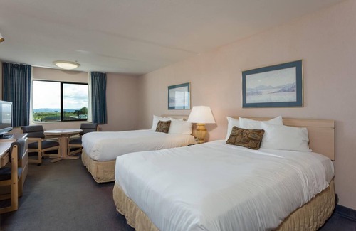 Warrenton Hôtel | RARE FIND! COMFY UNIT FOR 4, SAUNA, POOL AND GYM