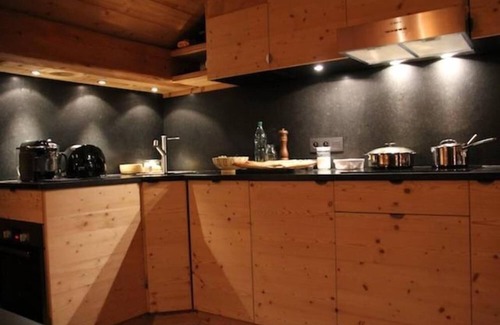 Megeve Appartement | Rare, coeur de Megève, 3 pièces de charme dans chalet traditionnel