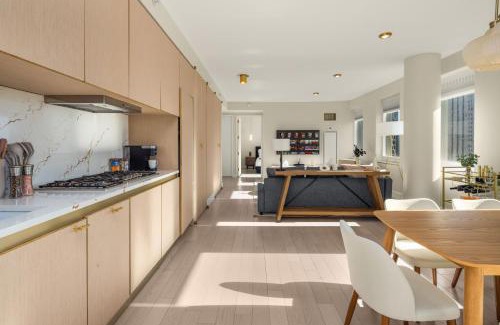 Central New York City Appartement | RARE Luxurious Apartment 1 Block From Time Square