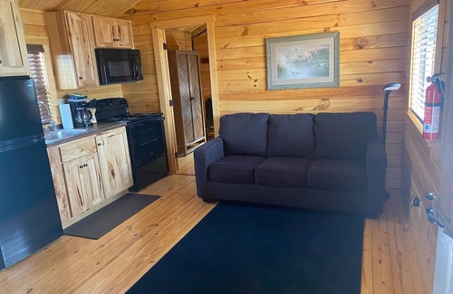 Scottsboro Maison | RATTLEBAIT CABIN