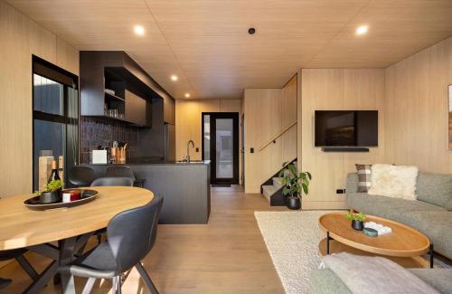 Frankton Maison | Raua Luxury Queenstown Villa