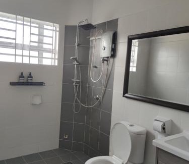 Teras Maison | Raub Newly French Style Homestay劳勿全新民宿-靠近榴莲园