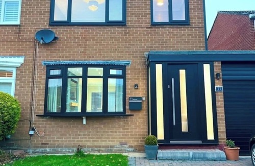 Durham Maison | Raven house
