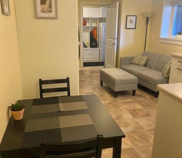 Colwood Appartement | Ravens Nest Cozy Lower One Bedroom Suite