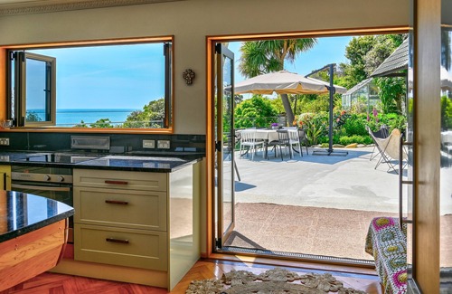 Atawhai Maison | Rawhitiroa - Nelson Vacation Home