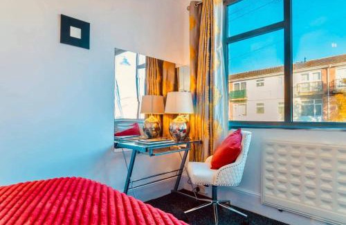 Rayleigh Appartement | Rayleigh Retreat-Spacious Family 3 Bed Apartment