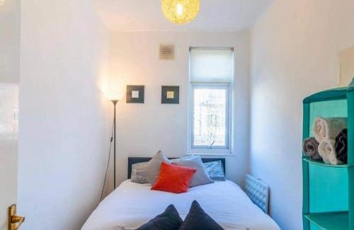 Rayleigh Appartement | Rayleigh Retreat-Spacious Family 3 Bed Apartment
