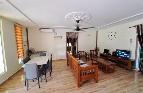 Kota Bharu Maison | Rayyan Ashraf homestay