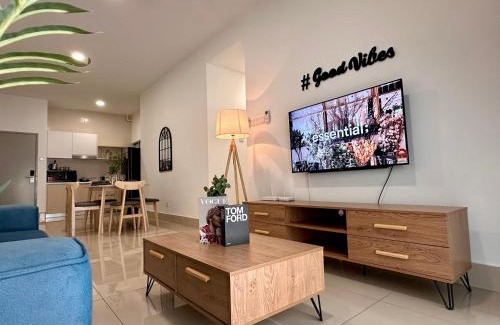 Pengkalan Tentera Udara Diraja Malaysia Appartement | Razak City Residences, Sungai Besi by Rverse Suite