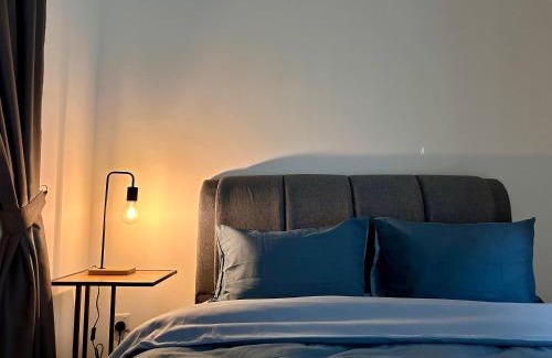 Pengkalan Tentera Udara Diraja Malaysia Appartement | Razak City Residences, Sungai Besi by Rverse Suite