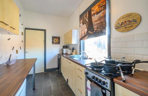 Churwell Maison | -RB27A- For your relaxed & Cosy stay,Free Parking