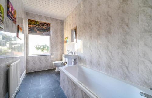 Churwell Maison | -RB27A- For your relaxed & Cosy stay,Free Parking