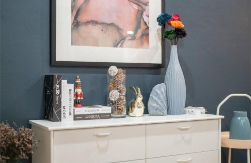 Chom Phon Maison | RB7 Chatuchak House, Netflix, HighSpeedNet, Metro