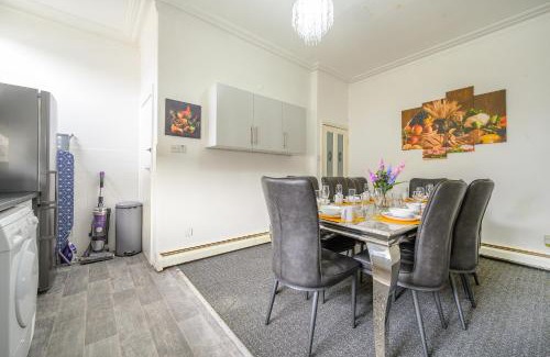 Beeston Maison | -RC15CFA- For Relaxed and Cosy stay with Free Parking