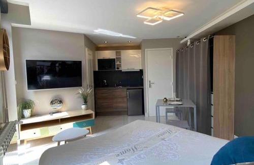Montlucon Appartement | RDC 2 - Studio meublé centre-ville, au pied du pont Saint Pierre