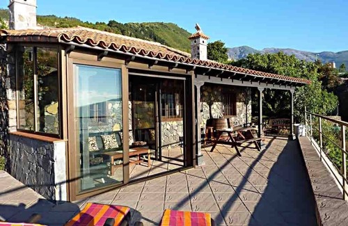Las Cuevas Maison | vraie finca canarienne avec vue sur la mer et le Teide, piscine, barbecue, parking