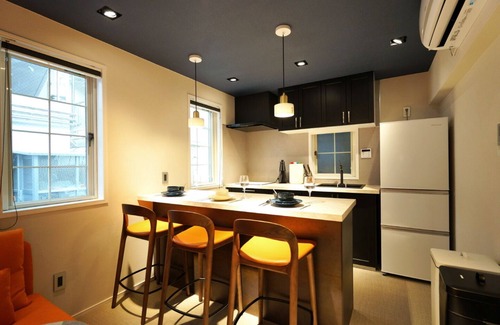 Aoyama Appartement | Real Life AOYAMA 1BR suite 2 double bed 3min metro