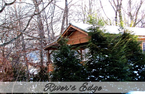 Altamont Cabine | Coquette Riverside 1BR 'REAL LOG' Cabine - BAIGNOIRE CHAUDE, FOYER + (6 couchages)