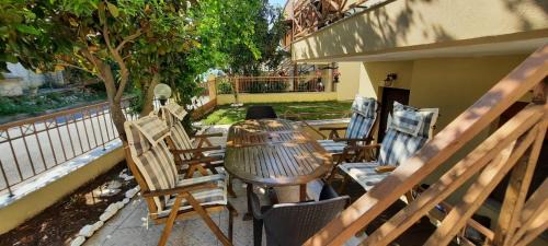 Stavros Maison | Rea’s house