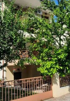 Stavros Maison | Rea’s house