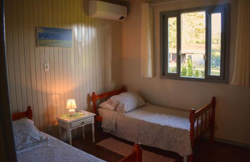 Merlot Maison | Recanto Nonna Lourdes, Casa no Vale dos Vinhedos com Café da Manhã Colonial Incluso