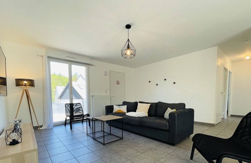 Azay-sur-Cher Maison | Maison récente dans un hameau proche du Cher