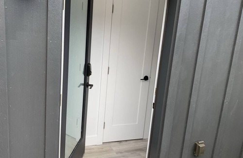 West Colfax Appartement | Recently built, private entrance apartment 4 blocks from Sloan Lake
