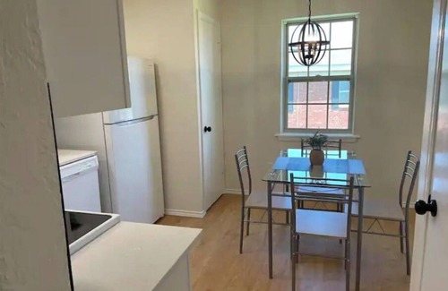 Central Oklahoma City Copropriété | Recently remodeled two bedroom condo in Okc
