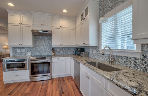 Wrightsville Beach Maison | Maison de 6 chambres récemment rénovée à quelques pas de la plage