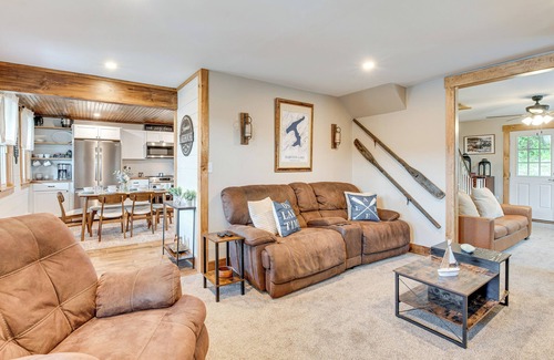 Harveys Lake Maison | Recently Renovated Harveys Lake Retreat w/Dock!