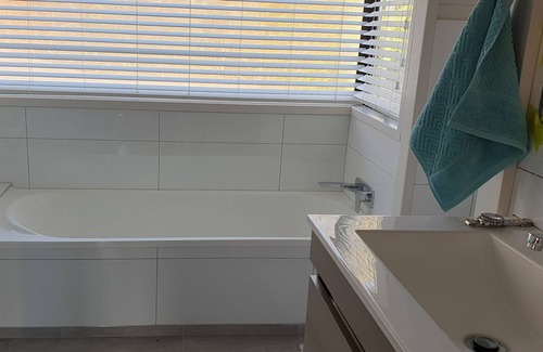Ohauiti Maison | RECENTLY RENOVATED COUNTRY LIVING WITH BEAUTIFUL VIEWS TO THE MOUNT.