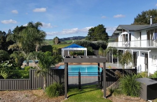 Ohauiti Maison | RECENTLY RENOVATED COUNTRY LIVING WITH BEAUTIFUL VIEWS TO THE MOUNT.