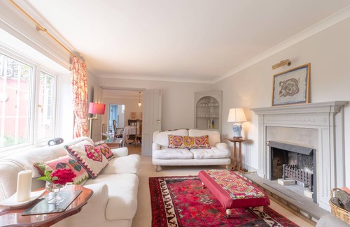 Langham Maison | Recently renovated elegant cottage ,1 mile to the sea ,wonderful walks