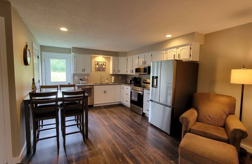 Burdett Appartement | Recently renovated end-unit apartment in the heart of the Finger Lakes