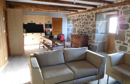 Cheylade Maison | Gîte récemment rénové pour six personnes dans la vallée du Puy Mary