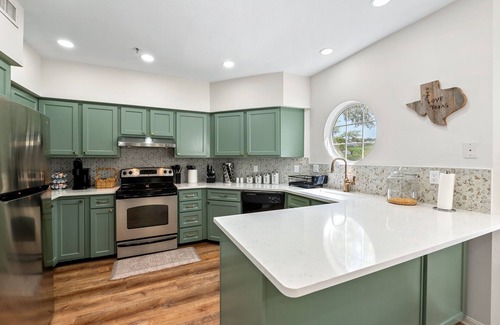 Highland Lake Estates Station Balnéaire | *Recently Renovated Hill Country Island Retreat - Loaded with Amenities!