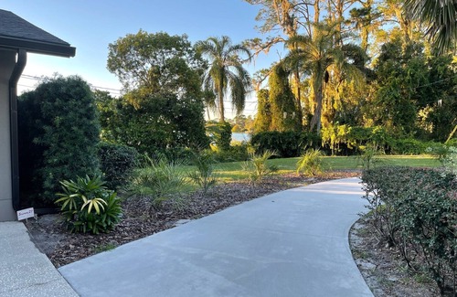 DeLand Maison | Recently Renovated Lakehouse on Lake Talmadge