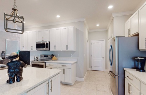 DeLand Maison | Recently Updated Pond-Front - Scenic Patio - Grill