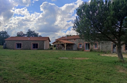 Valanjou Maison | Salle de réception 50 personnes + Longère