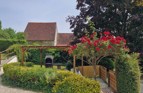 Lasson Maison | Relaxez vous dans une charmante fermette avec piscine chauffée.