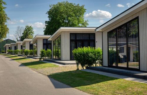Lathum Chalet De Ski | Recreatiepark Jachthaven De Veerstal Lathum - Luxe Chalet