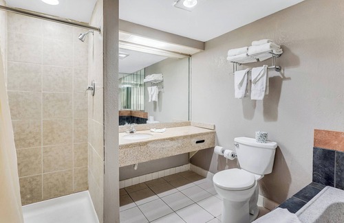 Somerton Hôtel | Red Carpet Inn & Suites